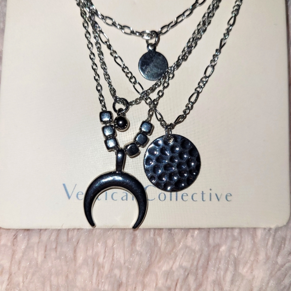 Vertical Collective layered necklace